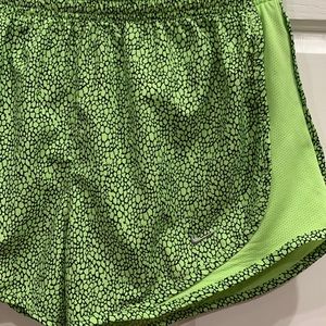Nike green patterned short